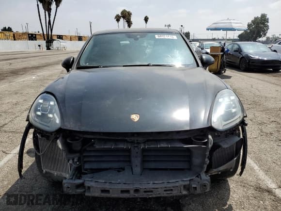 ✅ 2016 Porsche Cayenne GTS • VIN: WP1AD2A25GLA78205 • Лот: 68021815. Опубликован ранее на Copart с пробегом 137 891 миль. Бесплатный доступ к архиву аукционных продаж из США и подробный отчёт об истории автомобиля на DreamBid. Изображение 5.