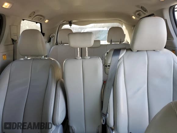 ✅ 2012 Toyota Sienna XLE AAS • VIN: 5TDYK3DCXCS278957 • Lot: 50429965. Listed on Copart with 92,126 mi. Free auction sales archive from the USA and detailed vehicle history report at DreamBid. Image 10.