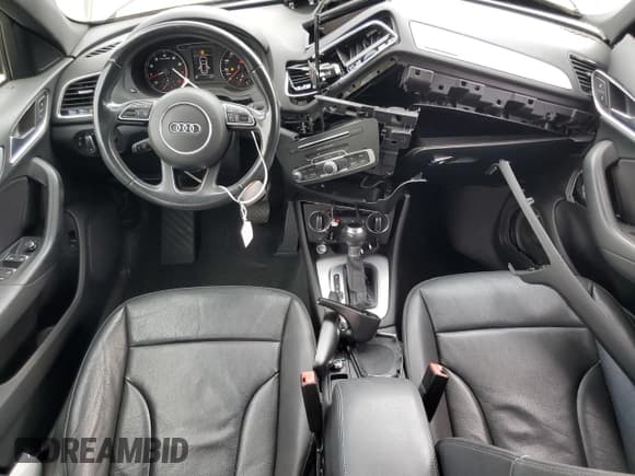 ✅ 2017 Audi Q3 Premium • VIN: WA1ECCFS5HR001380 • Lot: 80861395. Wystawiony na Copart z przebiegiem 96 707 mil. Bezpłatny archiwum sprzedaży aukcyjnych z USA i szczegółowy raport historii pojazdu na DreamBid. Zdjęcie 8.