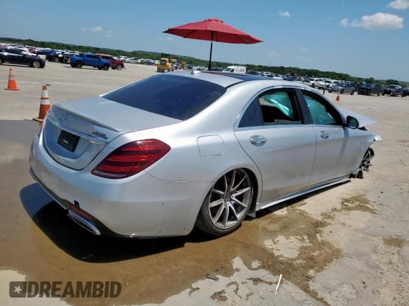 ✅ 2018 Mercedes-Benz S 450 • VIN: WDDUG6GB0JA364251 • Лот: 64254235. Опубликован ранее на Copart с пробегом Не указан. Бесплатный доступ к архиву аукционных продаж из США и подробный отчёт об истории автомобиля на DreamBid. Изображение 3.