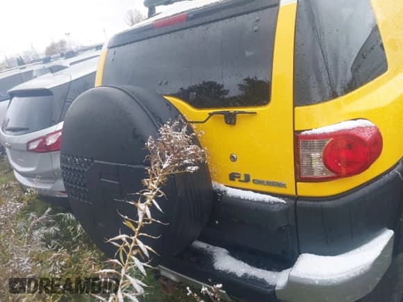 ✅ 2008 Toyota FJ Cruiser • VIN: JTEBU11F98K003318 • Лот: 43658087. Опубликован ранее на IAAI с пробегом 200 786 миль. Бесплатный доступ к архиву аукционных продаж из США и подробный отчёт об истории автомобиля на DreamBid. Изображение 16.