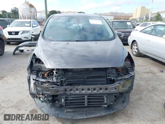 ✅ 2016 Ford C-Max SEL • VIN: 1FADP5CU4GL101968 • Lot: 42255922. Wystawiony na IAAI z przebiegiem 165 358 mil. Bezpłatny archiwum sprzedaży aukcyjnych z USA i szczegółowy raport historii pojazdu na DreamBid. Zdjęcie 6.