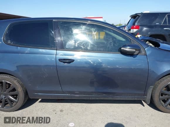 ✅ 2011 Volkswagen Golf • VIN: WVWAB7AJ1BW246814 • Лот: 42403993. Опубликован ранее на IAAI с пробегом 200 082 миль. Бесплатный доступ к архиву аукционных продаж из США и подробный отчёт об истории автомобиля на DreamBid. Изображение 13.