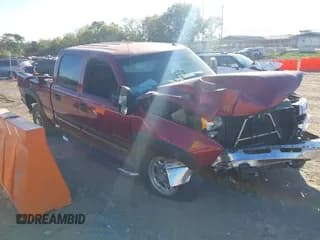 ✅ 2005 Chevrolet Silverado 2500HD LS • VIN: 1GCHK23U35F966564 • Lot: 43402975. Wystawiony na IAAI z przebiegiem 191 257 mil. Bezpłatny archiwum sprzedaży aukcyjnych z USA i szczegółowy raport historii pojazdu na DreamBid. Zdjęcie 1.