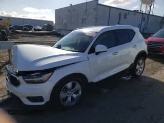 ✅ 2022 Volvo XC40 Momentum • VIN: YV4AC2HK1N2769628 • Lot: 43742963. Listed on Copart with 11,809 mi. Free auction sales archive from the USA and detailed vehicle history report at DreamBid. Image 1.