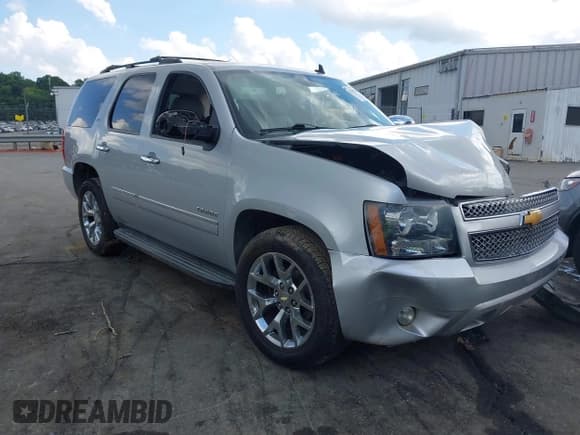 ✅ 2014 Chevrolet Tahoe LTZ • VIN: 1GNSCCE05ER124530 • Лот: 42702038. Опубликован ранее на IAAI с пробегом 167 569 миль. Бесплатный доступ к архиву аукционных продаж из США и подробный отчёт об истории автомобиля на DreamBid. Изображение 1.