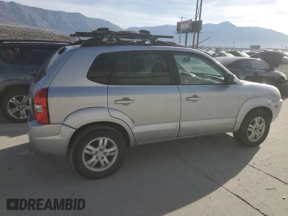✅ 2007 Hyundai Tucson SE • VIN: KM8JN12D87U509215 • Lot: 91998725. Listed on Copart with 146,814 mi. Free auction sales archive from the USA and detailed vehicle history report at DreamBid. Image 3.