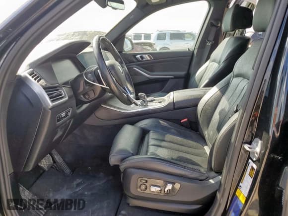 ✅ 2021 BMW X5 sDrive40i • VIN: 5UXCR4C09M9E35902 • Лот: 86171425. Опубликован ранее на Copart с пробегом 88 482 миль. Бесплатный доступ к архиву аукционных продаж из США и подробный отчёт об истории автомобиля на DreamBid. Изображение 7.