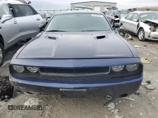 ✅ 2013 Dodge Challenger SXT • VIN: 2C3CDYAG6DH605805 • Lot: 85790344. Wystawiony na Copart z przebiegiem 88 609 mil. Bezpłatny archiwum sprzedaży aukcyjnych z USA i szczegółowy raport historii pojazdu na DreamBid. Zdjęcie 5.