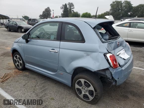 ✅ 2015 FIAT 500e • VIN: 3C3CFFGE2FT581646 • Лот: 54540914. Опубликован ранее на Copart с пробегом 49 365 миль. Бесплатный доступ к архиву аукционных продаж из США и подробный отчёт об истории автомобиля на DreamBid. Изображение 2.