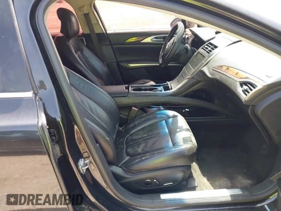 ✅ 2013 Lincoln MKZ • VIN: 3LN6L2J98DR805434 • Lot: 42653766. Wystawiony na IAAI z przebiegiem 114 010 mil. Bezpłatny archiwum sprzedaży aukcyjnych z USA i szczegółowy raport historii pojazdu na DreamBid. Zdjęcie 5.