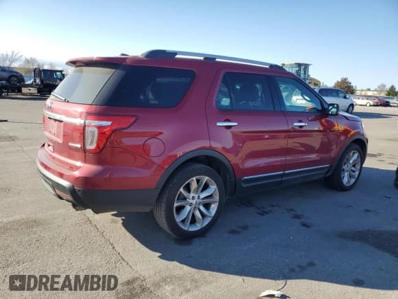 ✅ 2014 Ford Explorer XLT • VIN: 1FM5K7D81EGB17704 • Лот: 92872635. Опубликован ранее на Copart с пробегом 296 217 миль. Бесплатный доступ к архиву аукционных продаж из США и подробный отчёт об истории автомобиля на DreamBid. Изображение 3.