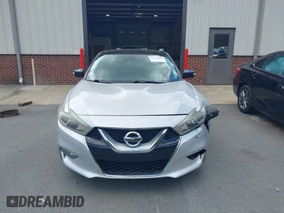 ✅ 2016 Nissan Maxima Platinum • VIN: 1N4AA6AP2GC375192 • Lot: 42774874. Listed on IAAI with 129,967 mi. Free auction sales archive from the USA and detailed vehicle history report at DreamBid. Image 11.