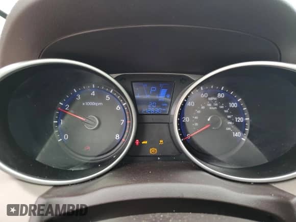 2015 Hyundai Tucson SE with VIN KM8JU3AG2FU116335, listed as a Copart auction lot 39528354 with 112,630 mi miles and . Bid and sale history available at DreamBid. Image 9.