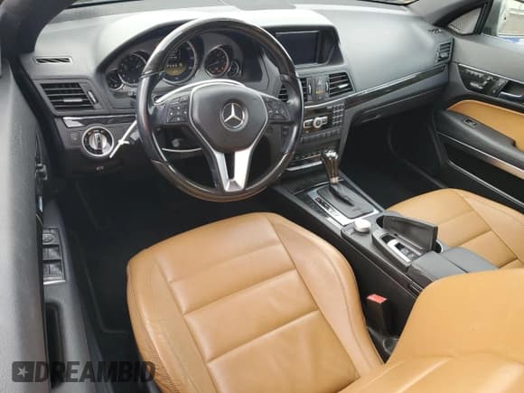 ✅ 2012 Mercedes-Benz E 350 • VIN: WDDKK5KF8CF169403 • Lot: 91852795. Wystawiony na Copart z przebiegiem 89 168 mil. Bezpłatny archiwum sprzedaży aukcyjnych z USA i szczegółowy raport historii pojazdu na DreamBid. Zdjęcie 8.