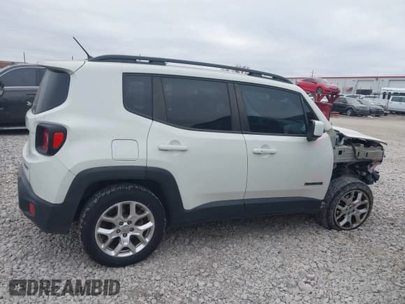 ✅ 2016 Jeep Renegade Latitude • VIN: ZACCJBBT4GPD15594 • Lot: 43690294. Listed on IAAI with 135,732 mi. Free auction sales archive from the USA and detailed vehicle history report at DreamBid. Image 13.