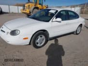 ✅ 1996 Ford Taurus GL • VIN: 1FALP52U3TG166939 • Lot: 43633645. Wystawiony na IAAI z przebiegiem 159 788 mil. Bezpłatny archiwum sprzedaży aukcyjnych z USA i szczegółowy raport historii pojazdu na DreamBid. Zdjęcie 17.