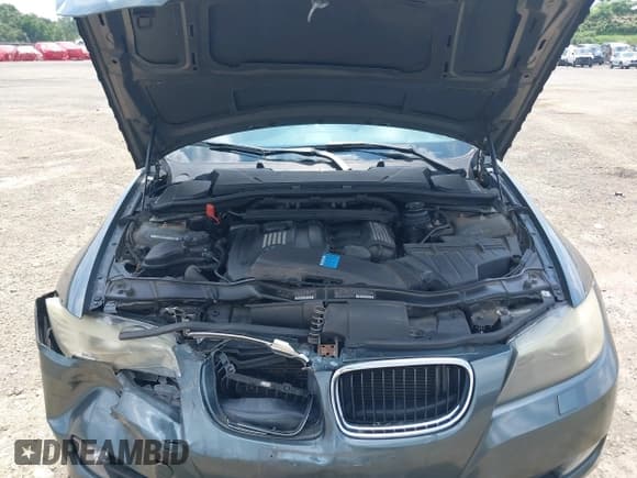 ✅ 2010 BMW 3 Series 328i xDrive • VIN: WBAPK5C54AA650441 • Lot: 42714035. Listed on IAAI with 163,336 mi. Free auction sales archive from the USA and detailed vehicle history report at DreamBid. Image 10.