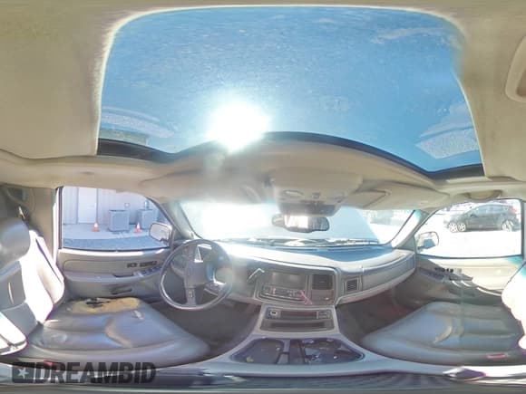 ✅ 2005 Chevrolet Suburban LT • VIN: 3GNFK16Z45G247581 • Лот: 83992054. Опубликован ранее на Copart с пробегом 315 708 миль. Бесплатный доступ к архиву аукционных продаж из США и подробный отчёт об истории автомобиля на DreamBid. Изображение 13.