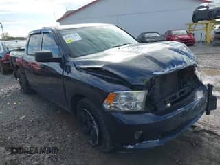 2014 Ram 1500 Express z VIN 1C6RR7KT0ES162873, wystawiony jako IAAI lot #43471764 z przebiegiem 195 206 mil mil oraz . Historia ofert i sprzedaży dostępna na DreamBid. Obrazek 1.