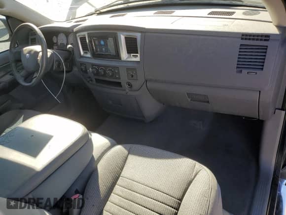 2007 Dodge 1500 SLT z VIN 1D7HU16227J558044, wystawiony jako Copart lot #44927295 z przebiegiem 195 665 mil mil oraz Szkoda całkowita • Salvage title. Historia ofert i sprzedaży dostępna na DreamBid. Obrazek 8.