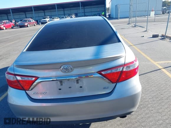 ✅ 2017 Toyota Camry SE • VIN: 4T1BF1FK9HU732861 • Lot: 43673636. Listed on IAAI with 112,985 mi. Free auction sales archive from the USA and detailed vehicle history report at DreamBid. Image 16.