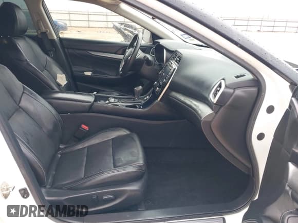 ✅ 2018 Nissan Maxima S • VIN: 1N4AA6AP7JC383425 • Лот: 41962455. Опубликован ранее на IAAI с пробегом 133 150 миль. Бесплатный доступ к архиву аукционных продаж из США и подробный отчёт об истории автомобиля на DreamBid. Изображение 5.