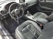 ✅ 2019 Audi A3 Cabriolet Premium Plus • VIN: WAUYELFF8K1018306 • Lot: 87287145. Wystawiony na Copart z przebiegiem 60 370 mil. Bezpłatny archiwum sprzedaży aukcyjnych z USA i szczegółowy raport historii pojazdu na DreamBid. Zdjęcie 8.