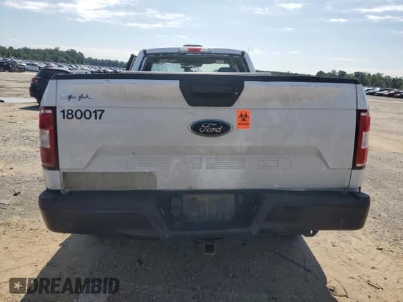 ✅ 2018 Ford F-150 XL • VIN: 1FTMF1CB6JKE26316 • Lot: 68112504. Listed on Copart with 111,879 mi. Free auction sales archive from the USA and detailed vehicle history report at DreamBid. Image 6.