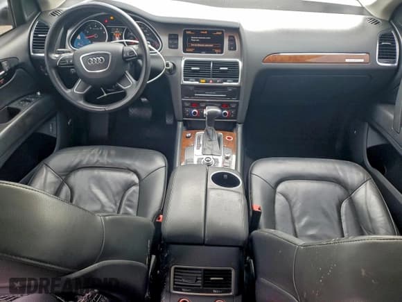 ✅ 2013 Audi Q7 Premium Plus • VIN: WA1LGAFEXDD010688 • Lot: 94130655. Wystawiony na Copart z przebiegiem 163 717 mil. Bezpłatny archiwum sprzedaży aukcyjnych z USA i szczegółowy raport historii pojazdu na DreamBid. Zdjęcie 8.