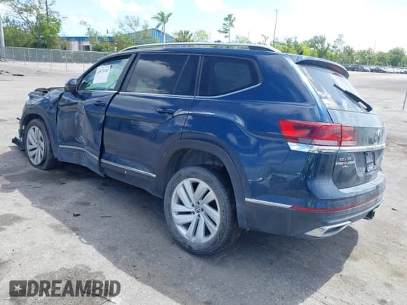 ✅ 2021 Volkswagen Atlas SEL • VIN: 1V2ER2CA0MC506328 • Lot: 42073240. Wystawiony na IAAI z przebiegiem Nie podano. Bezpłatny archiwum sprzedaży aukcyjnych z USA i szczegółowy raport historii pojazdu na DreamBid. Zdjęcie 3.
