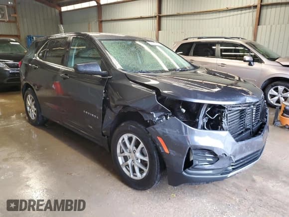 ✅ 2022 Chevrolet Equinox LT • VIN: 2GNAXUEV5N6128848 • Lot: 86069975. Wystawiony na Copart z przebiegiem 67 722 mil. Bezpłatny archiwum sprzedaży aukcyjnych z USA i szczegółowy raport historii pojazdu na DreamBid. Zdjęcie 4.