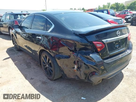 ✅ 2017 Nissan Altima S • VIN: 1N4AL3AP9HN341894 • Lot: 43011504. Listed on IAAI with 112,872 mi. Free auction sales archive from the USA and detailed vehicle history report at DreamBid. Image 3.