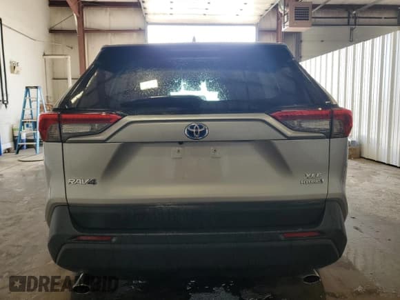 ✅ 2022 Toyota RAV4 Hybrid XLE • VIN: 4T3RWRFV2NU078747 • Lot: 91839235. Wystawiony na Copart z przebiegiem 63 932 mil. Bezpłatny archiwum sprzedaży aukcyjnych z USA i szczegółowy raport historii pojazdu na DreamBid. Zdjęcie 6.