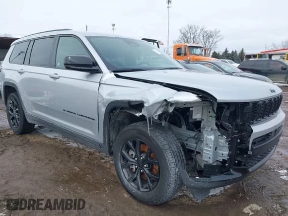 ✅ 2024 Jeep Grand Cherokee Laredo • VIN: 1C4RJKAG6R8527275 • Lot: 41628266. Listed on IAAI with 27,823 mi. Free auction sales archive from the USA and detailed vehicle history report at DreamBid. Image 1.