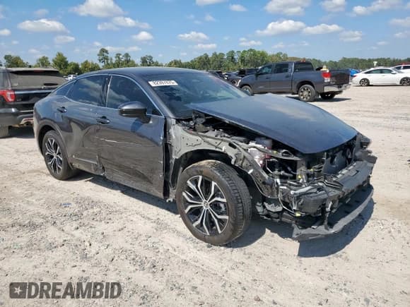 ✅ 2023 Toyota Crown Limited • VIN: JTDAAAAF1P3018056 • Лот: 82397875. Опубликован ранее на Copart с пробегом 42 064 миль. Бесплатный доступ к архиву аукционных продаж из США и подробный отчёт об истории автомобиля на DreamBid. Изображение 4.