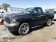 2010 Dodge 1500 ST z VIN 3D7JB1EK3AG148872, wystawiony jako Copart lot #61501214 z przebiegiem 237 197 mil mil oraz Czysty tytuł • Clean title. Historia ofert i sprzedaży dostępna na DreamBid. Obrazek 1.