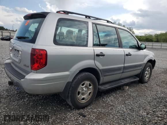 2004 Honda Pilot LX with VIN 2HKYF18144H576090, listed as a Copart auction lot 53061725 with Not provided miles and Salvage title. Bid and sale history available at DreamBid. Image 3.