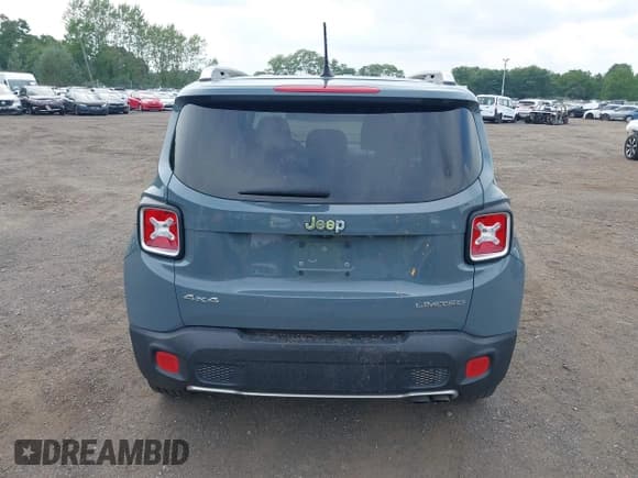 ✅ 2017 Jeep Renegade Limited • VIN: ZACCJBDB9HPF39661 • Lot: 43004382. Wystawiony na IAAI z przebiegiem 91 571 mil. Bezpłatny archiwum sprzedaży aukcyjnych z USA i szczegółowy raport historii pojazdu na DreamBid. Zdjęcie 16.