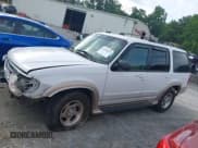 ✅ 2000 Ford Explorer Eddie Bauer • VIN: 1FMDU74E0YUB41056 • Lot: 42258224. Wystawiony na IAAI z przebiegiem 134 401 mil. Bezpłatny archiwum sprzedaży aukcyjnych z USA i szczegółowy raport historii pojazdu na DreamBid. Zdjęcie 14.