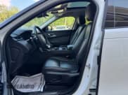 ✅ 2018 Land Rover Range Rover Velar S • VIN: SALYB2RN0JA733550 • Lot: 65464125. Wystawiony na Copart z przebiegiem 112 958 mil. Bezpłatny archiwum sprzedaży aukcyjnych z USA i szczegółowy raport historii pojazdu na DreamBid. Zdjęcie 8.