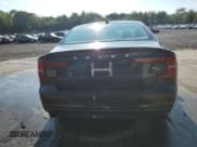 ✅ 2019 Volvo S60 Momentum • VIN: 7JRA22TK5KG004726 • Lot: 80131225. Wystawiony na Copart z przebiegiem 81 206 mil. Bezpłatny archiwum sprzedaży aukcyjnych z USA i szczegółowy raport historii pojazdu na DreamBid. Zdjęcie 6.