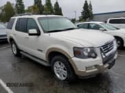 ✅ 2008 Ford Explorer Eddie Bauer • VIN: 1FMEU74EX8UA87110 • Lot: 82419505. Wystawiony na Copart z przebiegiem 137 015 mil. Bezpłatny archiwum sprzedaży aukcyjnych z USA i szczegółowy raport historii pojazdu na DreamBid. Zdjęcie 4.
