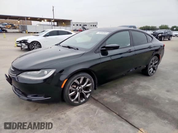 ✅ 2016 Chrysler 200 S • VIN: 1C3CCCBG8GN147779 • Lot: 70762095. Listed on Copart with 152,875 mi. Free auction sales archive from the USA and detailed vehicle history report at DreamBid. Image 1.