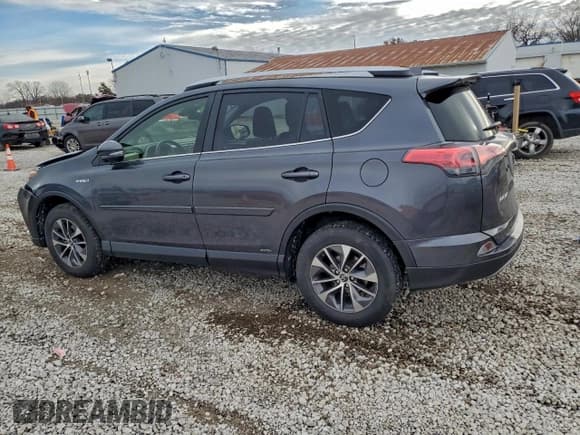 ✅ 2017 Toyota RAV4 XLE • VIN: JTMRJREV8HD142470 • Лот: 94296495. Опубликован ранее на Copart с пробегом 133 798 миль. Бесплатный доступ к архиву аукционных продаж из США и подробный отчёт об истории автомобиля на DreamBid. Изображение 2.