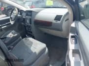 ✅ 2010 Chrysler Town & Country LX • VIN: 2A4RR2D14AR329894 • Lot: 42331041. Wystawiony na IAAI z przebiegiem 186 199 mil. Bezpłatny archiwum sprzedaży aukcyjnych z USA i szczegółowy raport historii pojazdu na DreamBid. Zdjęcie 5.