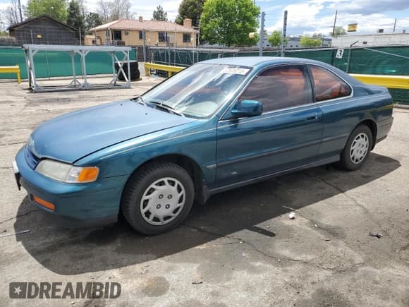✅ 1994 Honda Accord LX • VIN: 1HGCD7135RA051313 • Lot: 57508015. Wystawiony na Copart z przebiegiem 150 694 mil. Bezpłatny archiwum sprzedaży aukcyjnych z USA i szczegółowy raport historii pojazdu na DreamBid. Zdjęcie 1.