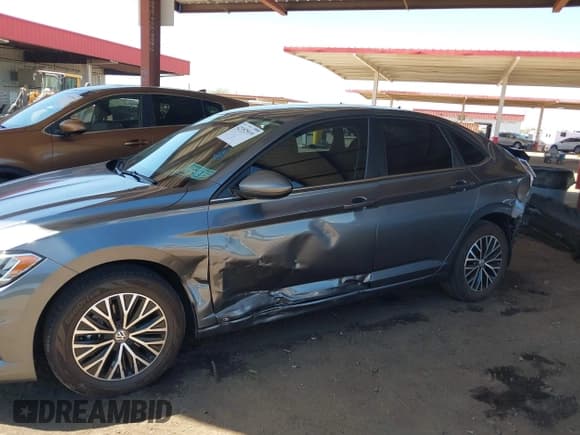 ✅ 2021 Volkswagen Jetta S • VIN: 3VWN57BU4MM052294 • Lot: 42352919. Listed on IAAI with 45,898 mi. Free auction sales archive from the USA and detailed vehicle history report at DreamBid. Image 6.