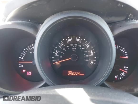 ✅ 2011 Kia Soul • VIN: KNDJT2A17B7265779 • Lot: 43257662. Wystawiony na IAAI z przebiegiem 296 229 mil. Bezpłatny archiwum sprzedaży aukcyjnych z USA i szczegółowy raport historii pojazdu na DreamBid. Zdjęcie 7.