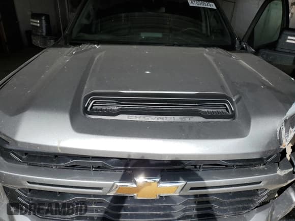 ✅ 2025 Chevrolet Silverado 2500HD Custom • VIN: 2GC4KME71S1127405 • Lot: 47050525. Listed on Copart with 24,460 mi. Free auction sales archive from the USA and detailed vehicle history report at DreamBid. Image 11.